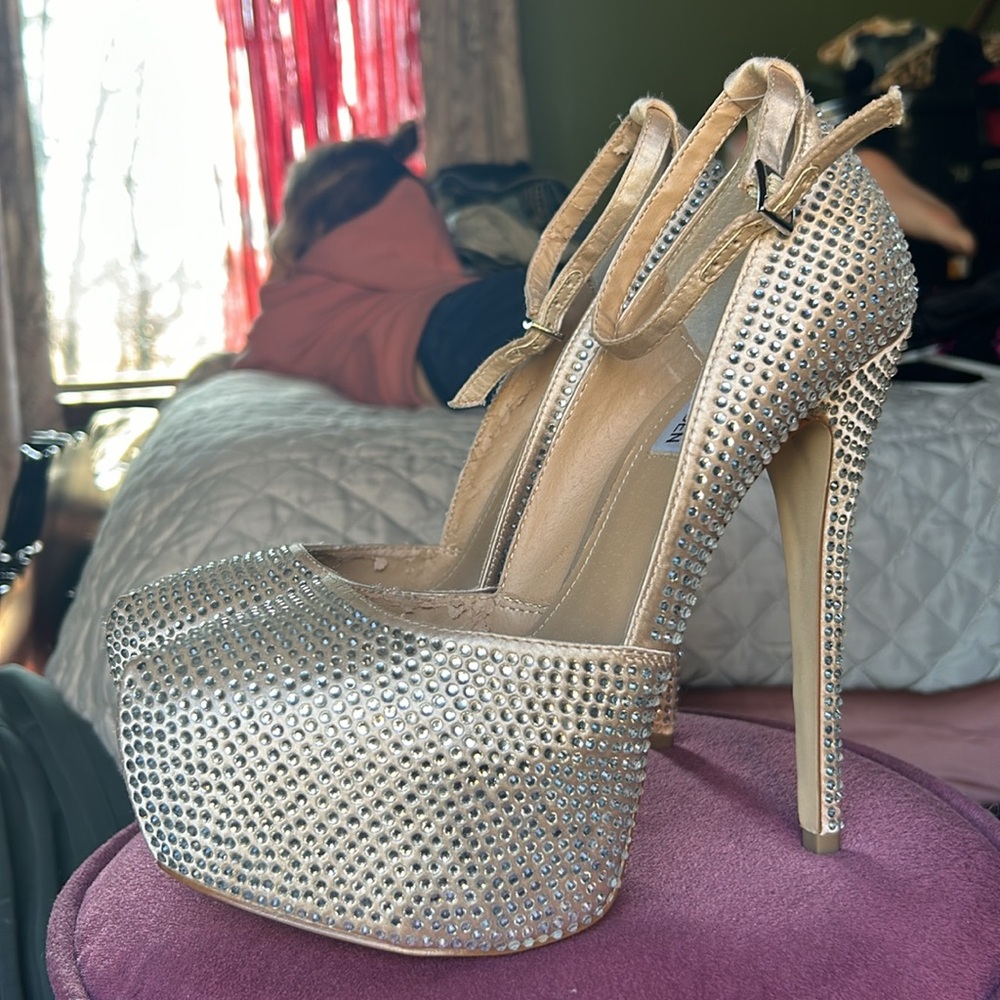 Steve Madden 6” heels